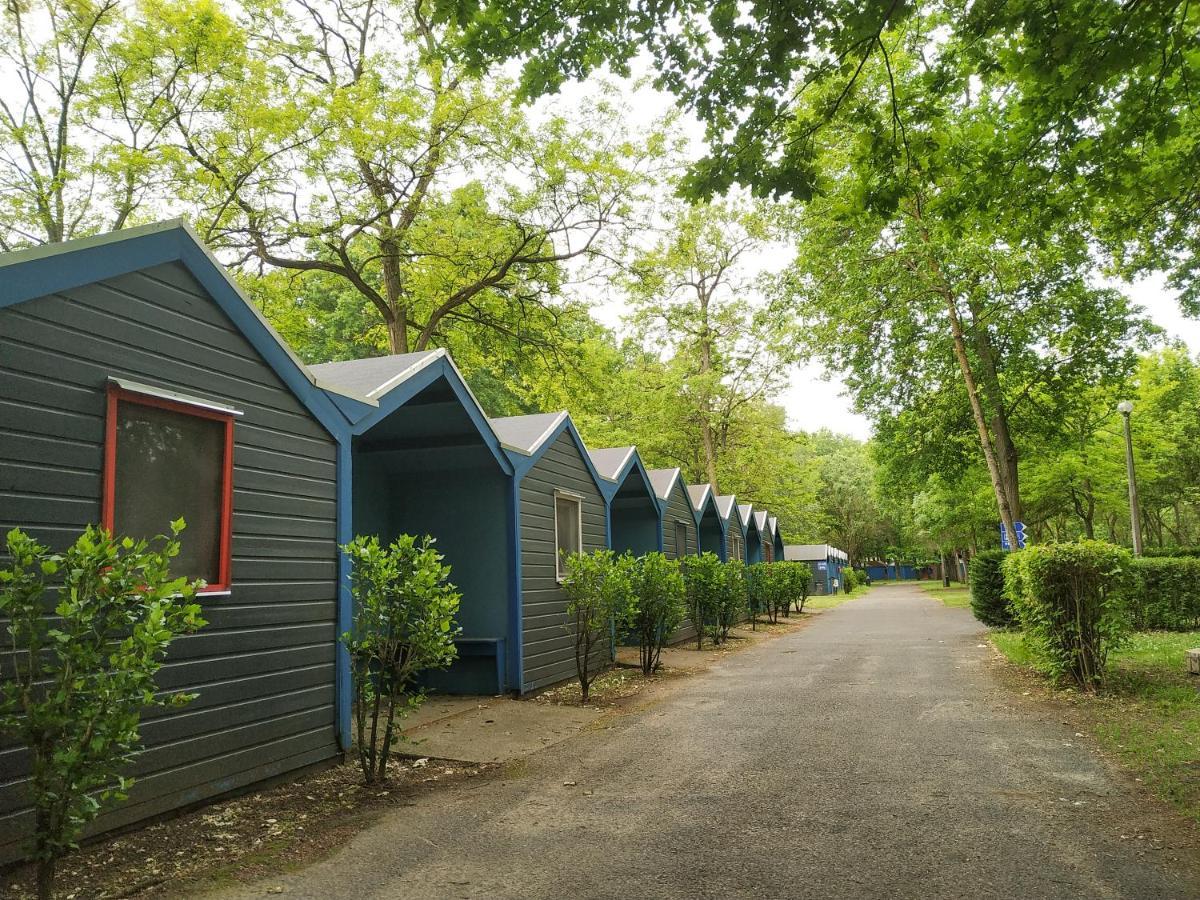 Dorcas Center&Camping Debrecen Exterior photo